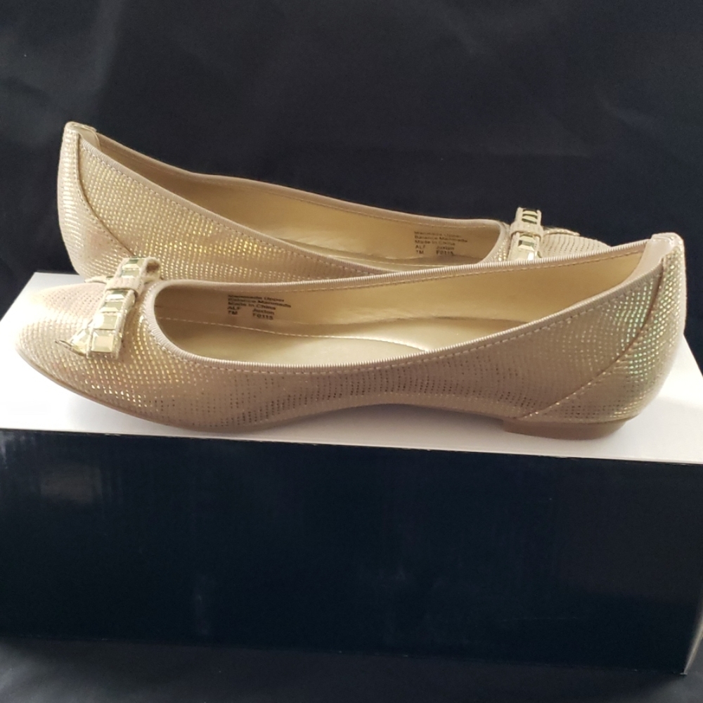 Alfani juxton gold flats